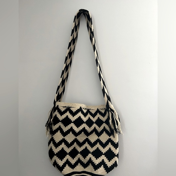 Black and Beige Chevron Shoulder Bag with Braided Strap - Picture 2 of 4